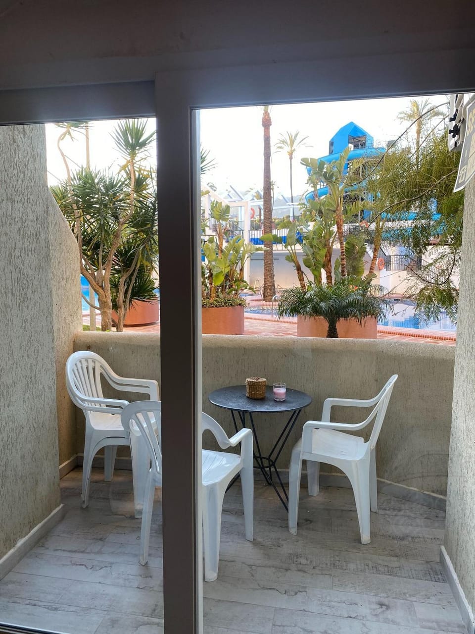 Sunny Apartment at Benal Beach Resort 4 Pools, Water Slides Steps from Beach Apartment in Benalmadena