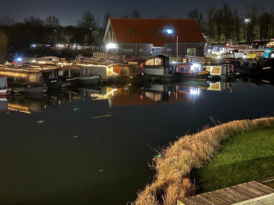 Luxurious MK Apartment with balcony Apartment in Milton Keynes