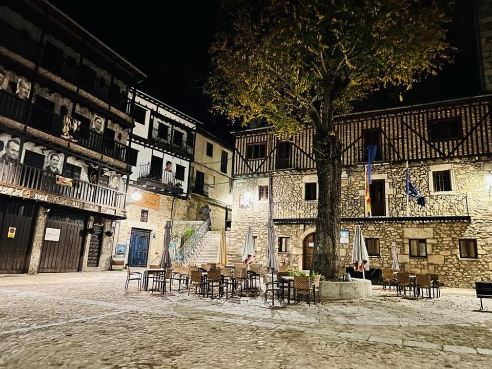 Night, Neighbourhood, City view
