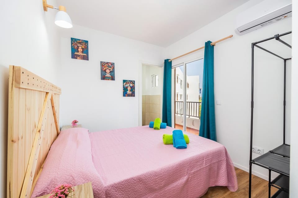 Living room, Bedroom