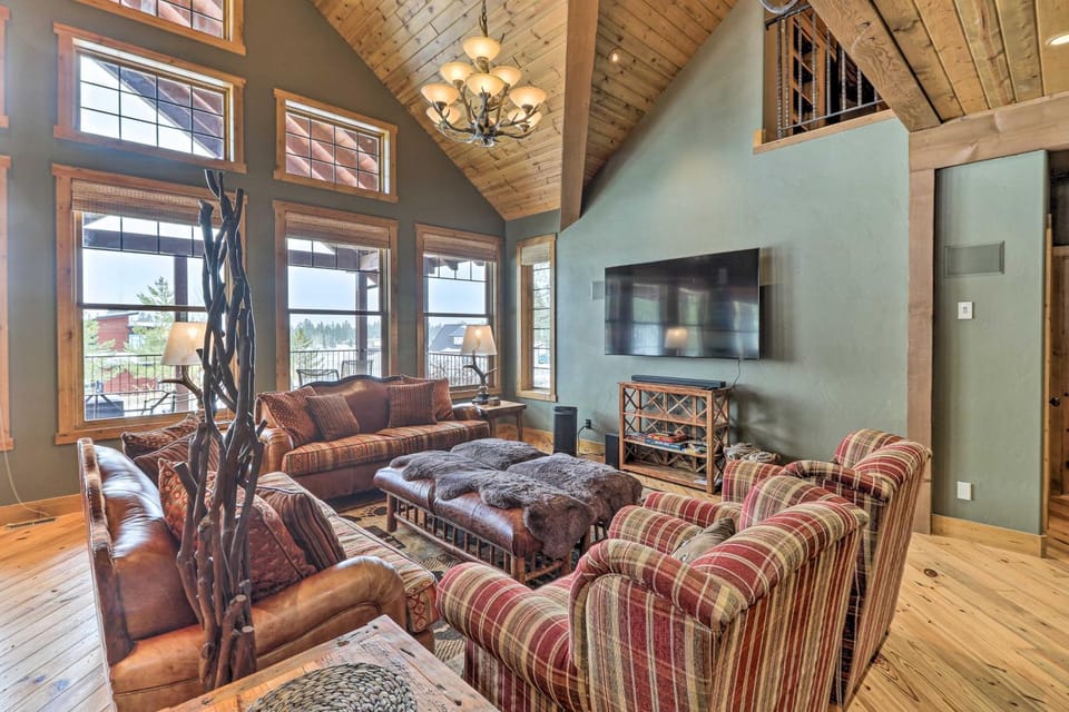 Beautiful Eureka Cabin Rental on Golf Resort! Cabin in Idaho