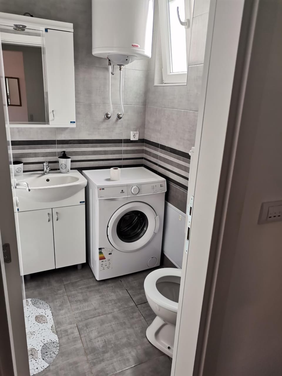 Nikolici - Free Parking Apartment in Serbia