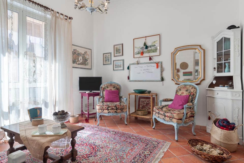 Property building, Living room