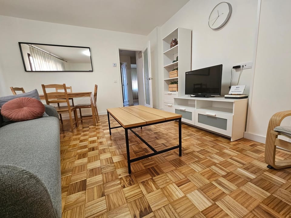 619A Moderno y acogedor apartamento by R2R Consulting Apartment in Oviedo