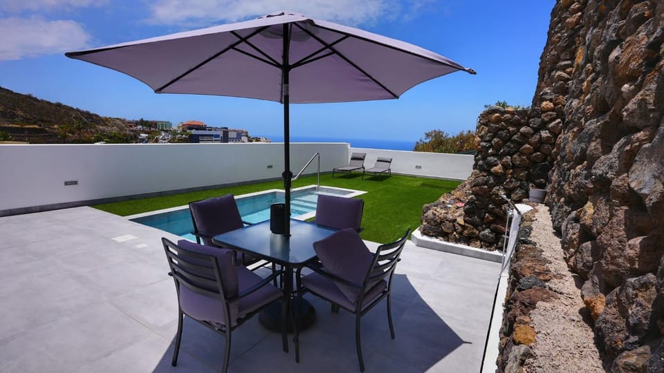 Patio, Day, Balcony/Terrace, Pool view, Swimming pool, sunbed