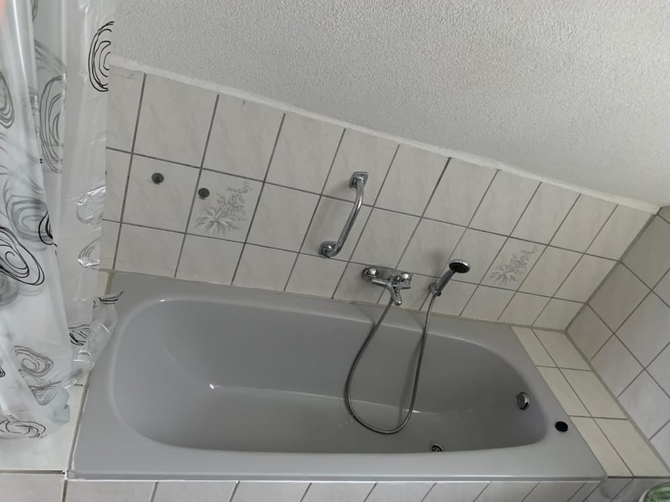 Bathroom, Bath
