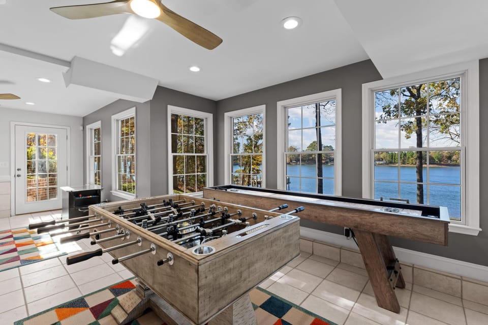 Hillstone Ridge House in Westport