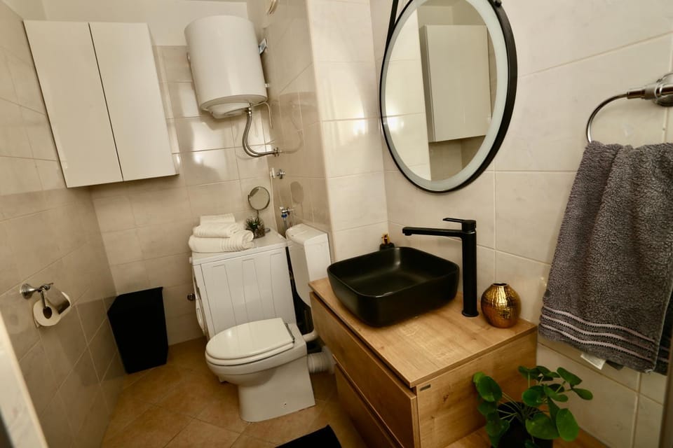 Shower, Bathroom, towels