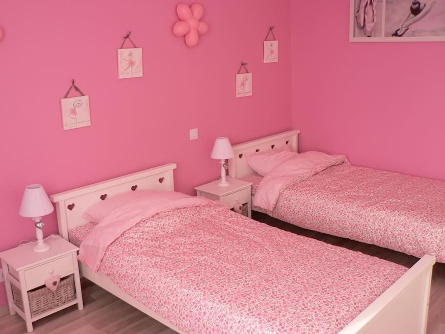 Villa 216m2, 7ch, 15 pers : piscine, spa, billard House in Villeneuve-sur-Lot