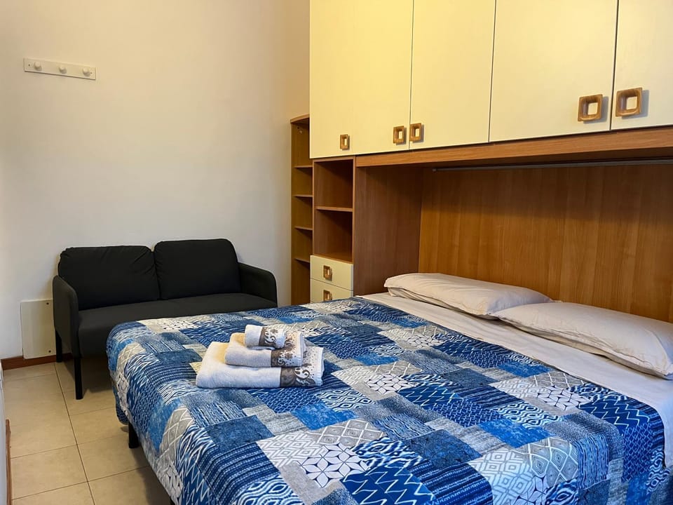 Bed, Bedroom, wardrobe