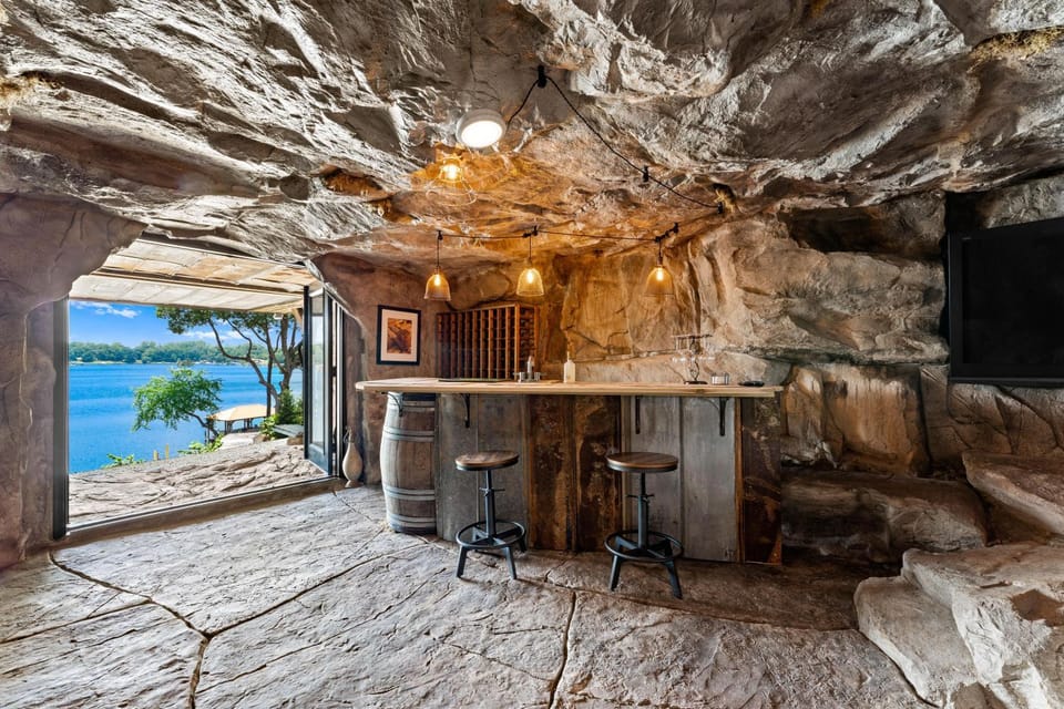 Nancy Key w/Pool, Wine Cave, Optional Boat Rental House in Sherrills Ford