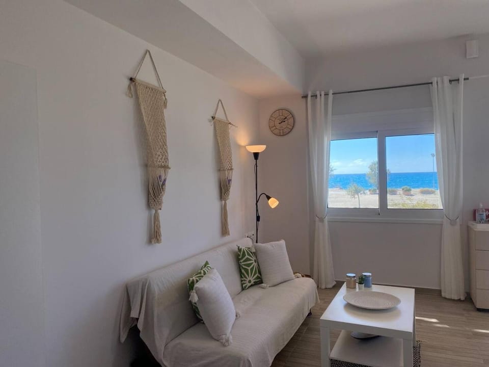 Living room, Sea view