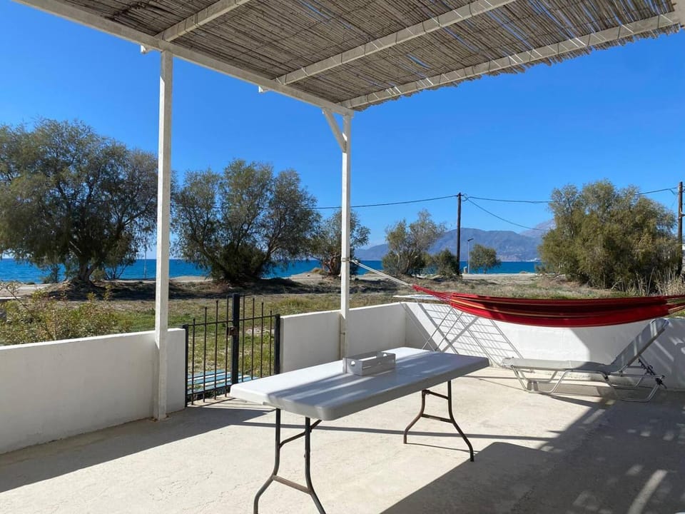 Patio, Sea view, Seasons