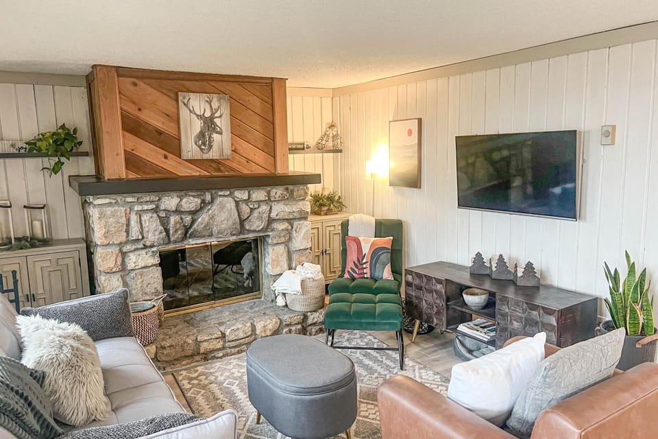 Beech Dreams Condo Apartment in Beech Mountain