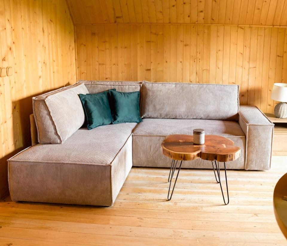 Chata s luxusním výhledem a bazénem Chalet in Czechia