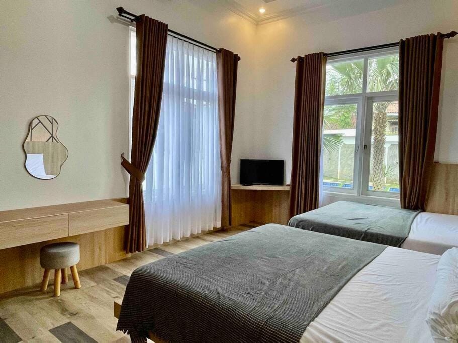 Bed, TV and multimedia, Bedroom, air conditioner