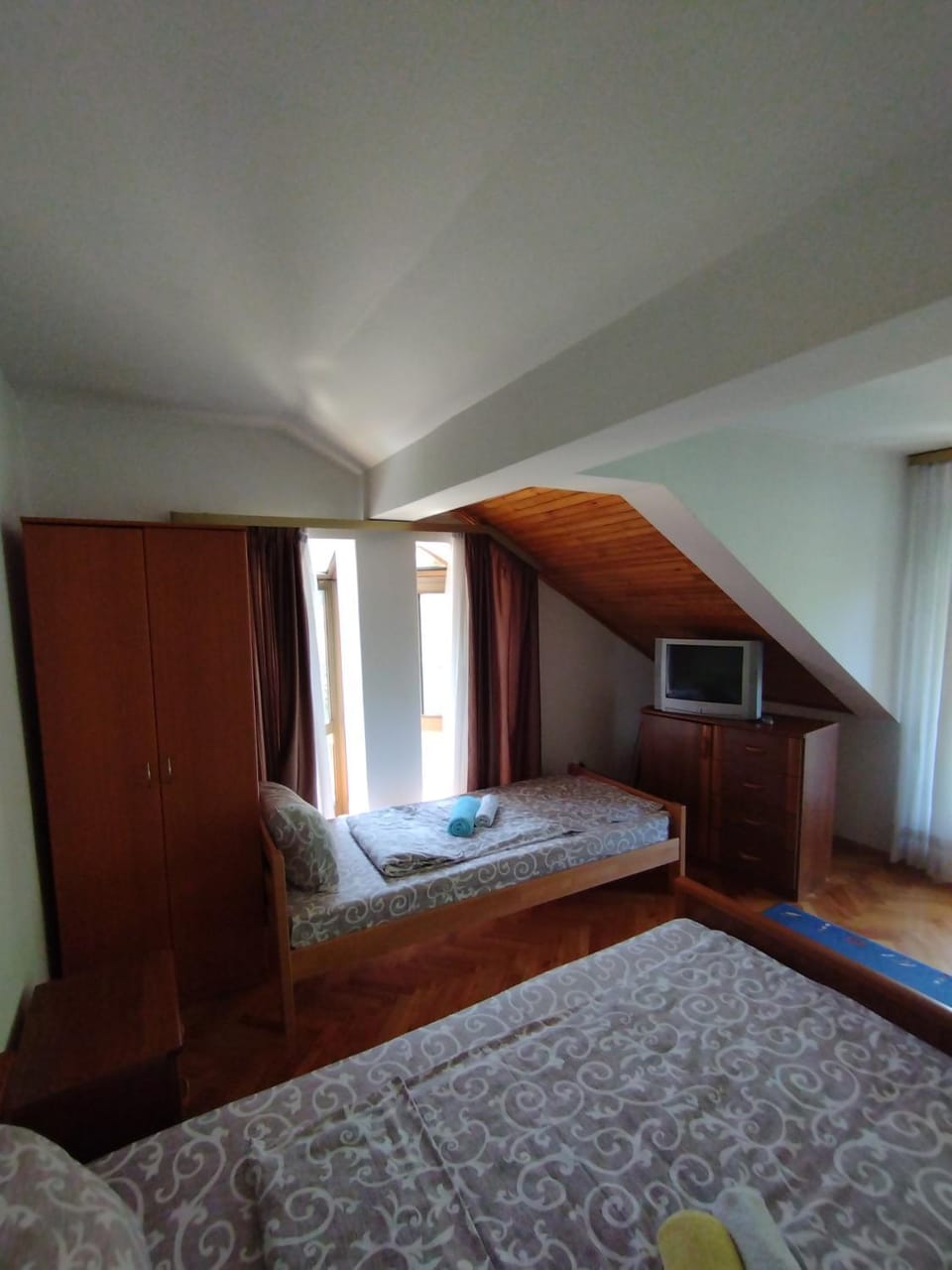 Bed, TV and multimedia, Photo of the whole room, Bedroom, wardrobe