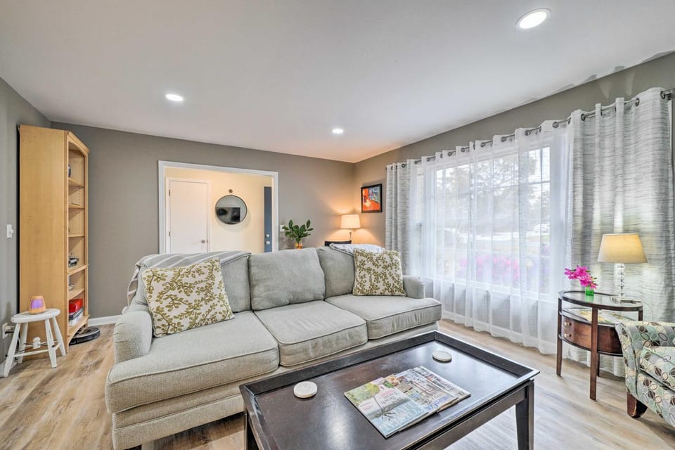 Cozy Wilmington Vacation Rental: 10 Mi to Beach! House in Wilmington
