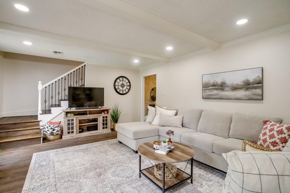 Roomy Houston Rental w/ Home Office & Private Pool House in Harris County
