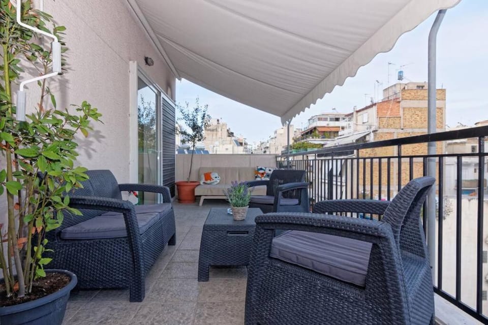 Big terrace near metro and Athens center Apartment in Athens