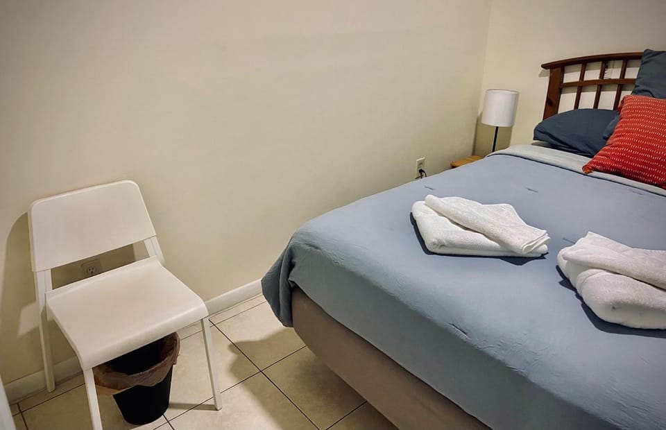 Private Room near Miami Airport - Free parking - 02 Vacation rental in Miami