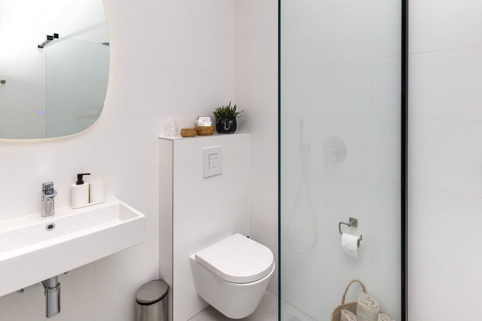 Toilet, Bathroom