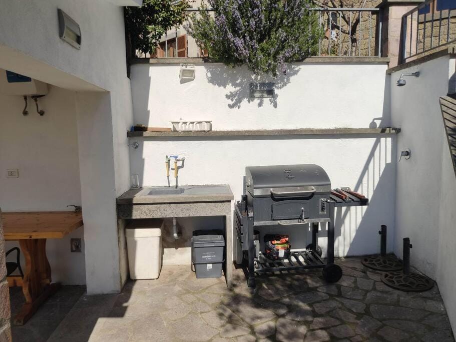 Patio, BBQ facilities, Balcony/Terrace