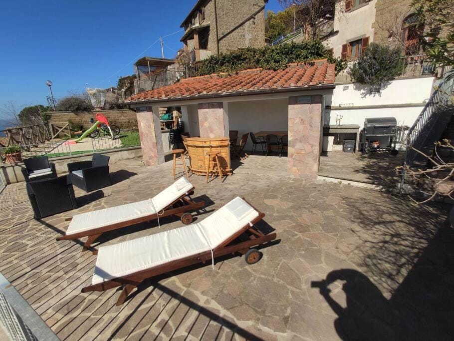 Patio, Balcony/Terrace, sunbed