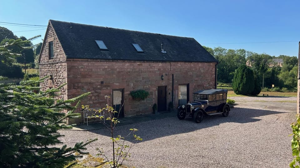 Classy Rustic Barn Conversion sleeps 4 Near Alton Towers, Polar Bears, Peak District House in Staffordshire Moorlands District