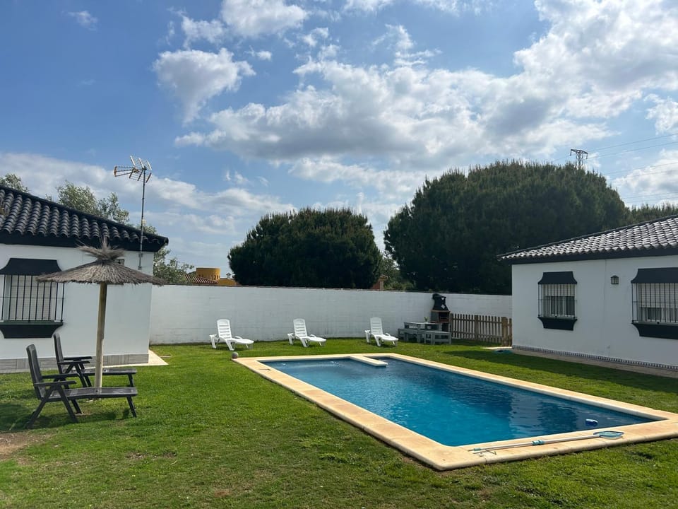 Villa Irina House in Chiclana de la Frontera