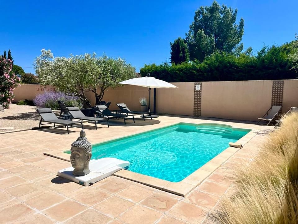 Mas Moucia Villa in Mormoiron