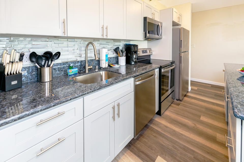 Coffee/tea facilities, Kitchen or kitchenette, dishwasher, minibar, pet friendly, stove, toaster