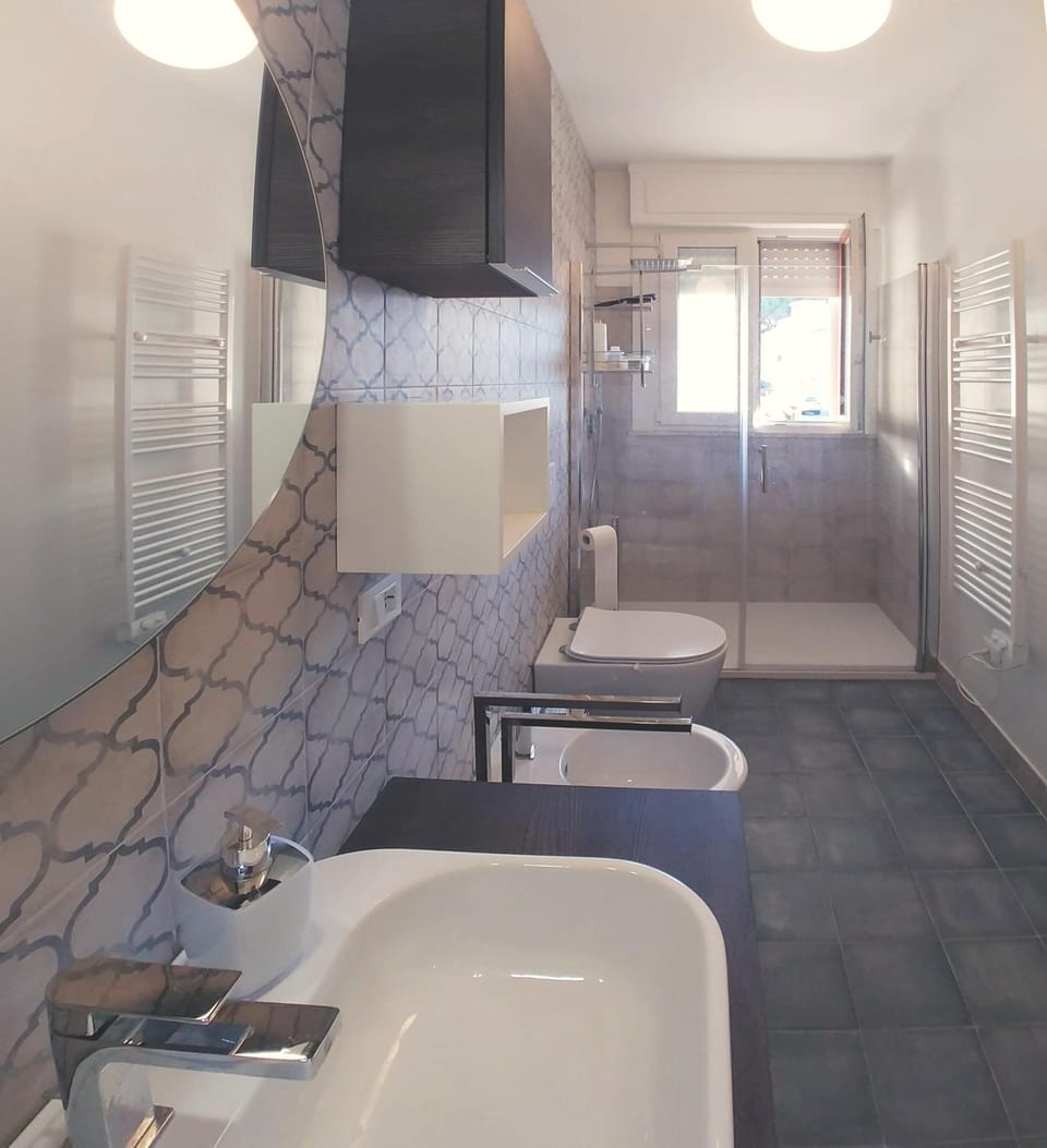 Shower, Toilet, Bathroom, bidet