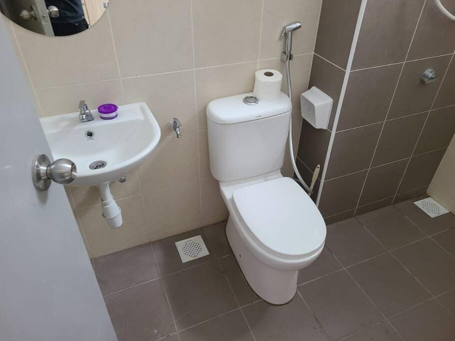 Toilet, Bathroom