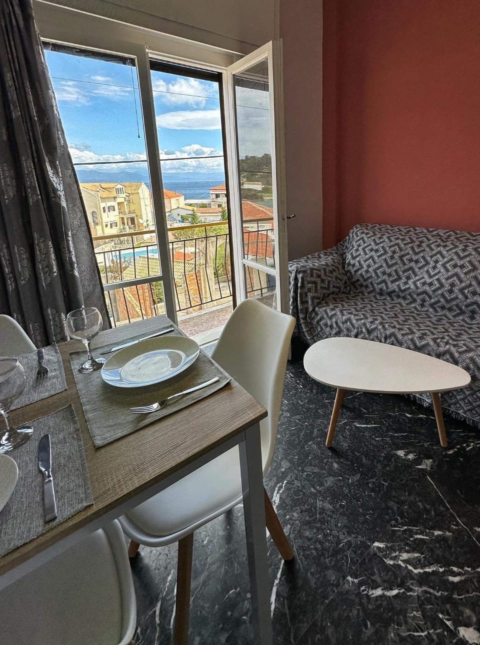 View (from property/room), Balcony/Terrace, Living room, Dining area