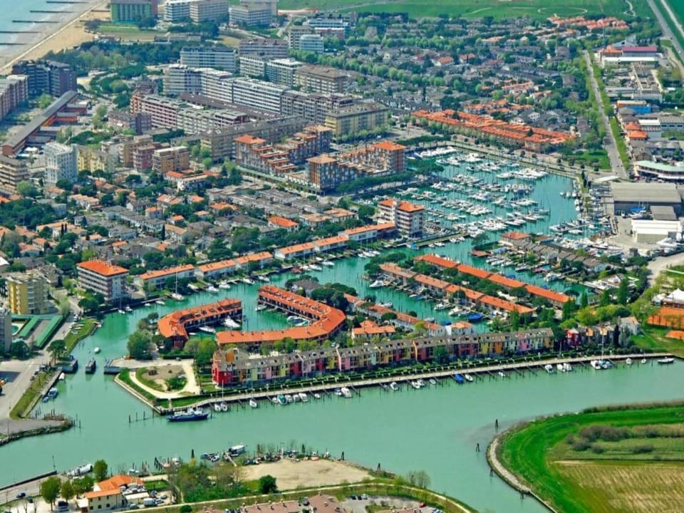 Modern apartment in Caorle with private terrace Apartment in Porto Santa Margherita