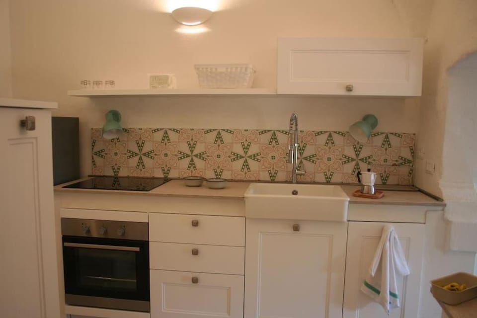 Casa Ninetta, tra mare e natura. House in Finale Ligure