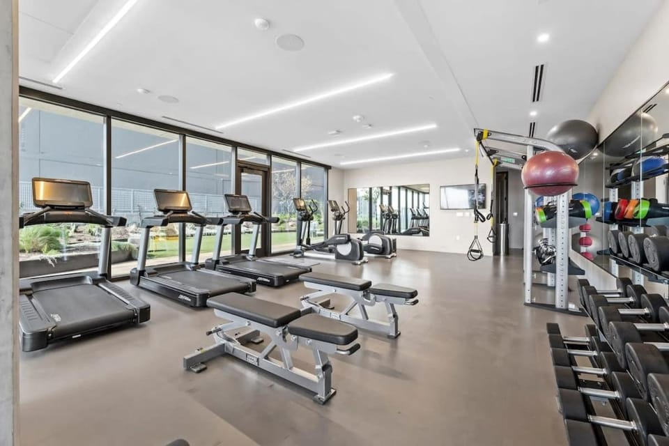 20th FL 1BR - Heated Pool - Gym - Bar - Balcony Apartment in Austin