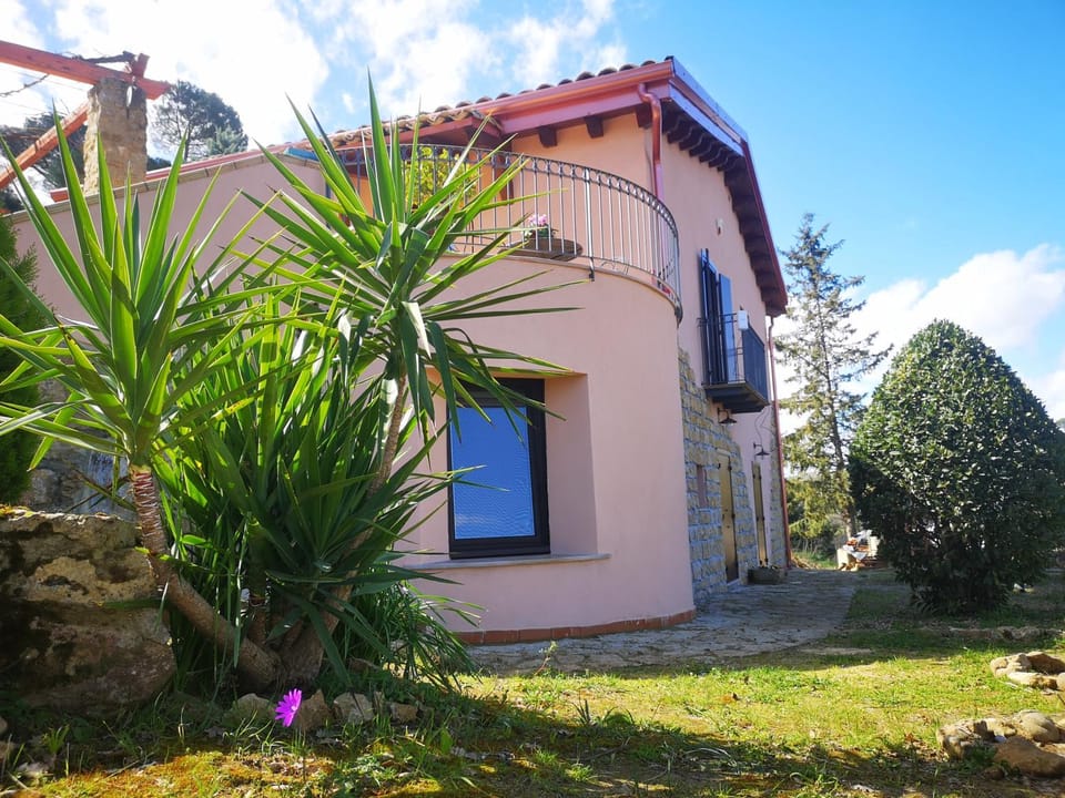 Property building, Spring, Garden