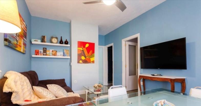 TV and multimedia, Living room, Dining area, fireplace