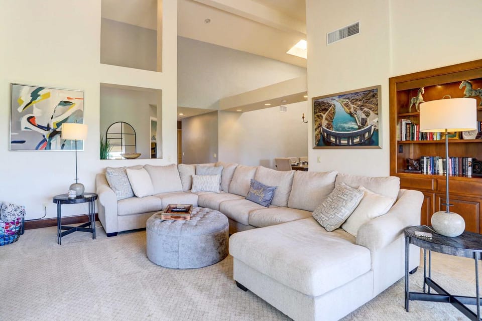FULL Palm Valley CC Access: Luxe Gem w/ Epic Views House in Palm Desert