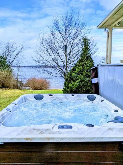 Hot Tub