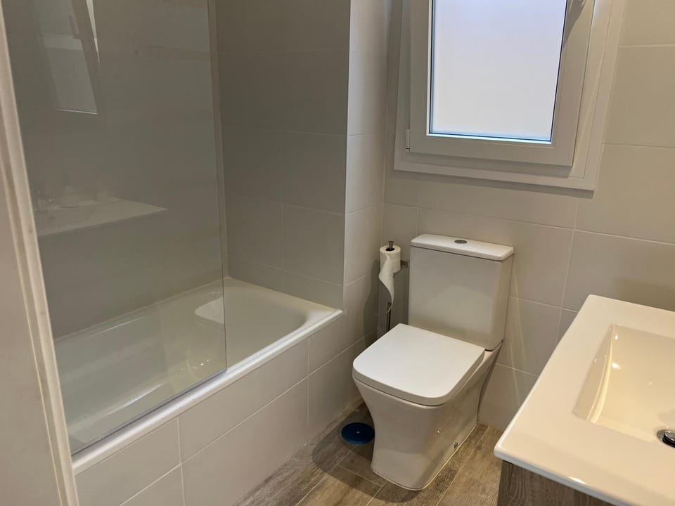 Habitaciones en Duplex, Avd de Europa, Pozuelo de Alarcón Bed and Breakfast in Madrid