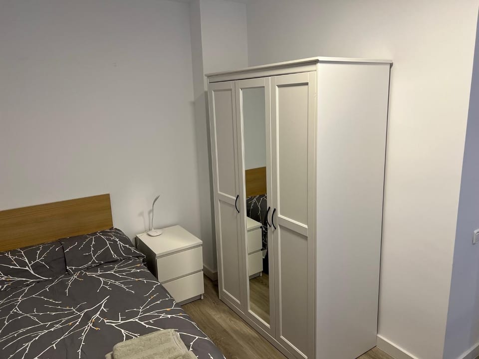 Habitaciones en Duplex, Avd de Europa, Pozuelo de Alarcón Bed and Breakfast in Madrid