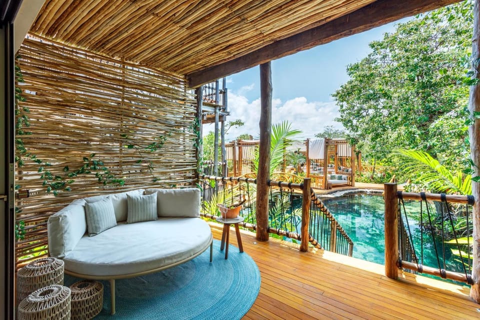 Balcony/Terrace, Living room, Pool view