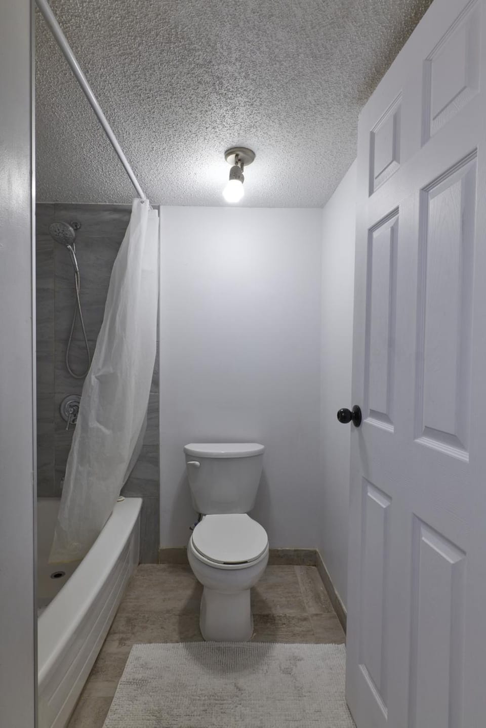 Shower, Toilet, Bathroom, Bath