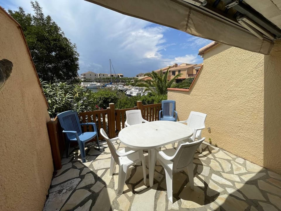 Charmant Pavillon Familial avec Terrasse et Mezzanine - Proche Plage - Saint-Cyprien Plage Villa in Saint-Cyprien
