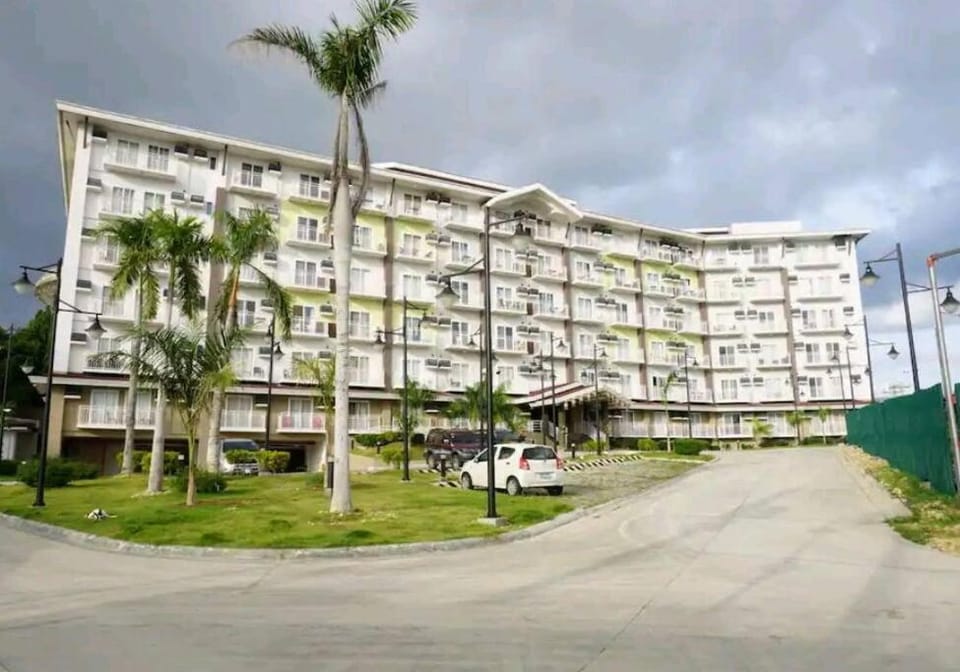Property building, Day, Neighbourhood, Street view