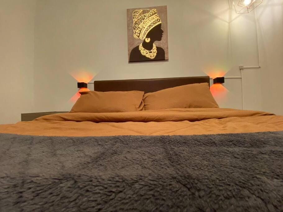 Bed, Bedroom