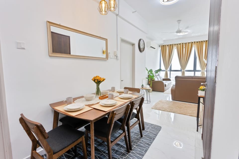 Living room, Seating area, Dining area